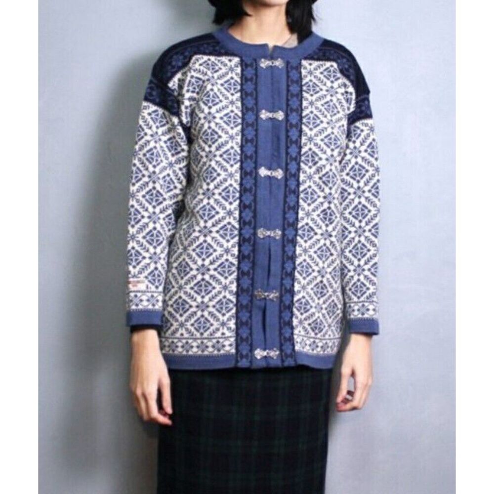 Nordstrikk Nordic Virgin Wool Clasp Cardigan Diamond Geometric Full Knit Size L